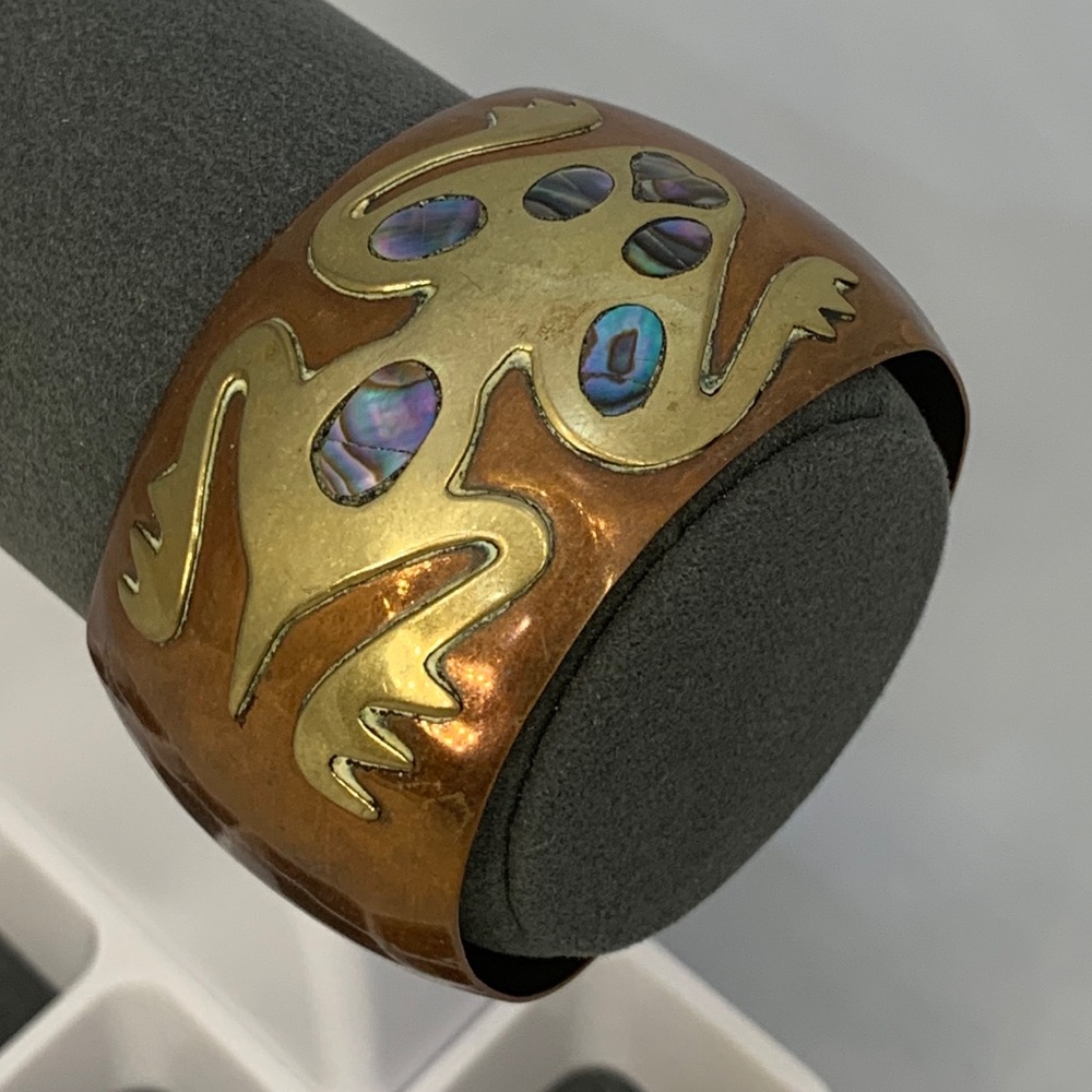 Vtg Mexican Copper/Brass/Abalone Frog Bracelet